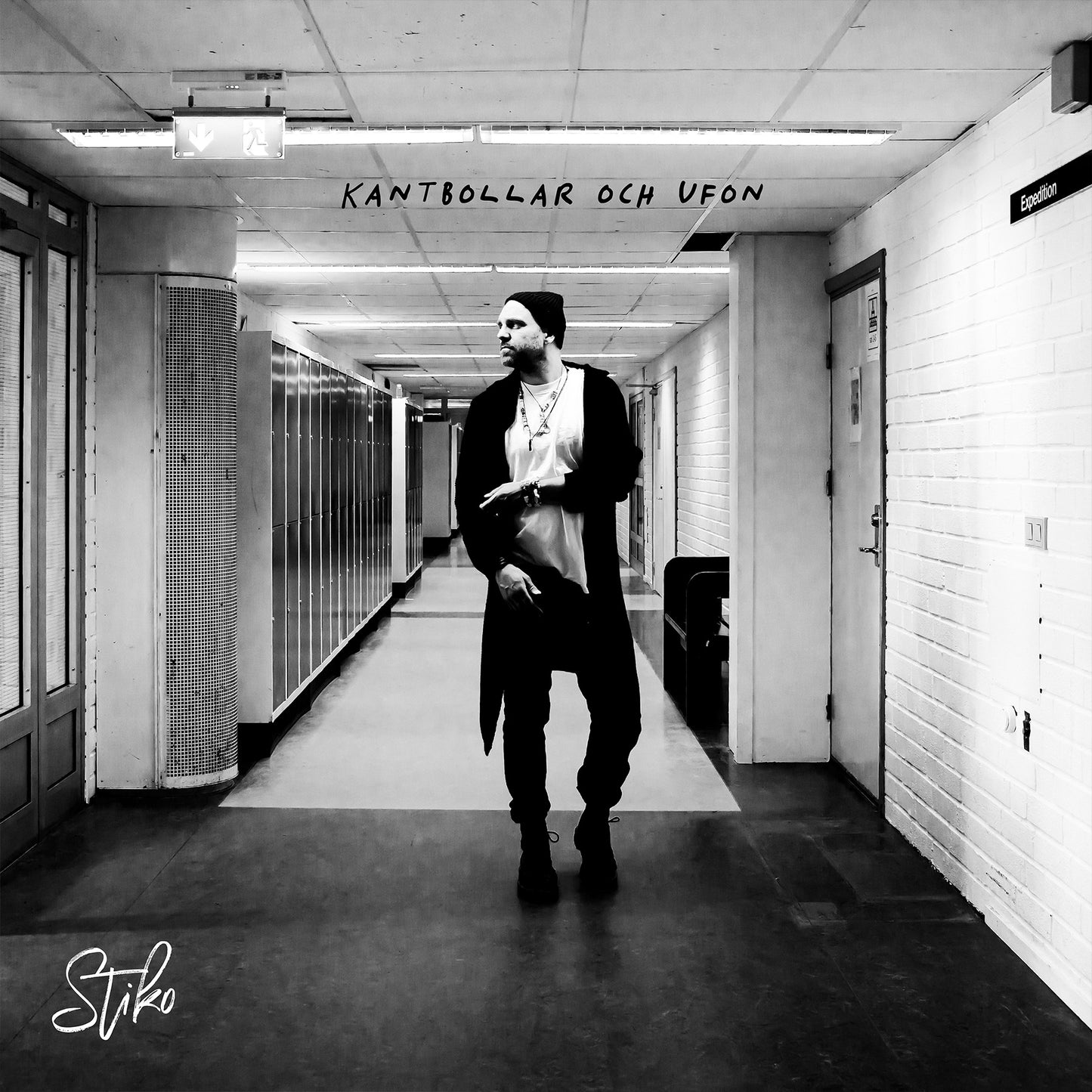 Stiko Per Larsson - Kantbollar och ufon