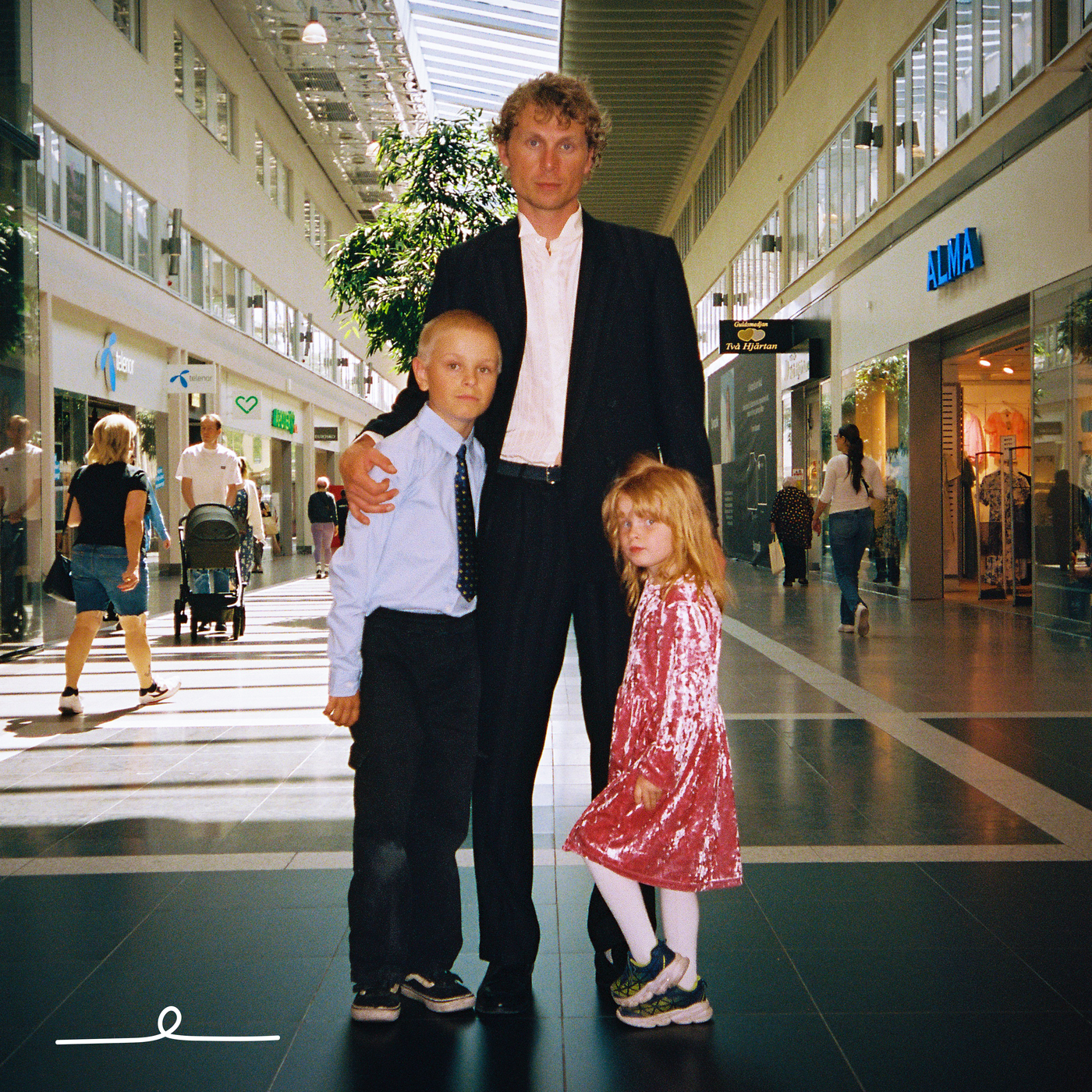 Leo leone - Upp till ytan